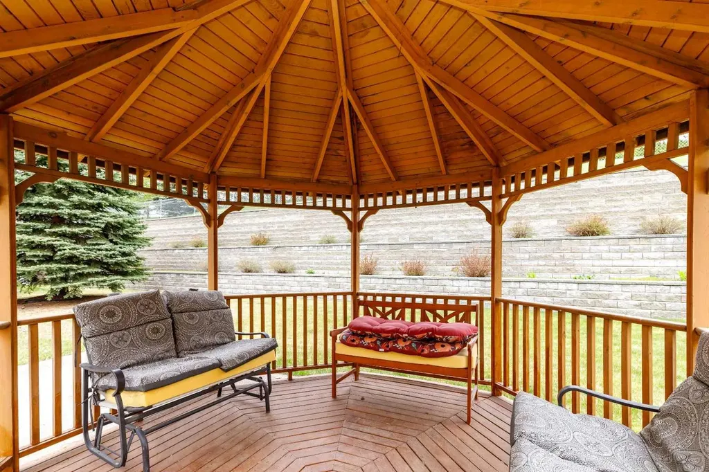 56 Carroll Crescent Red Deer AB T4P 3Y3