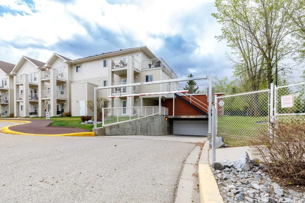 56 Carroll Crescent Red Deer AB T4P 3Y3