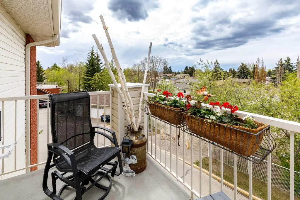 56 Carroll Crescent Red Deer AB T4P 3Y3