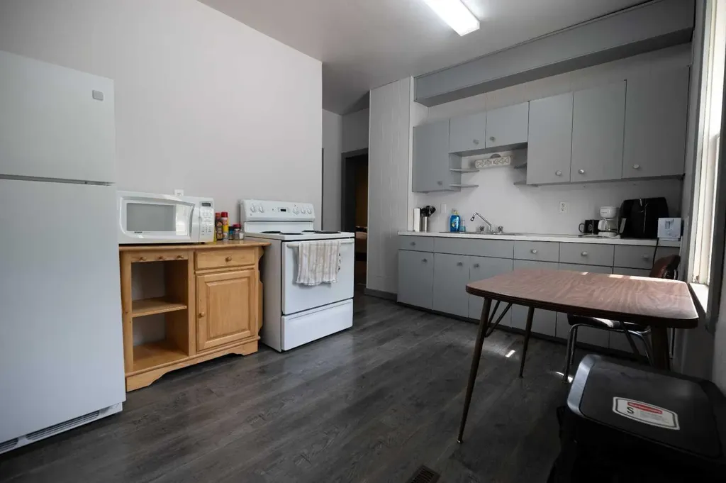 4813 54 Street Athabasca AB T9S 1L2