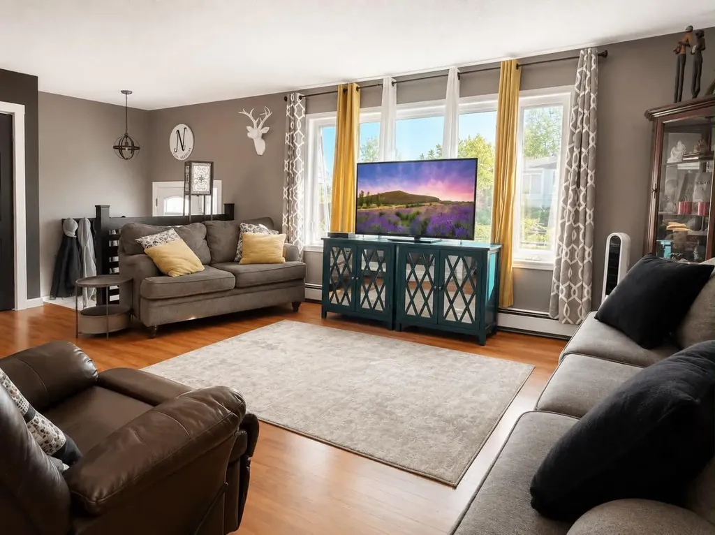 11002 Hoppe Avenue Grande Cache AB t0e0y0