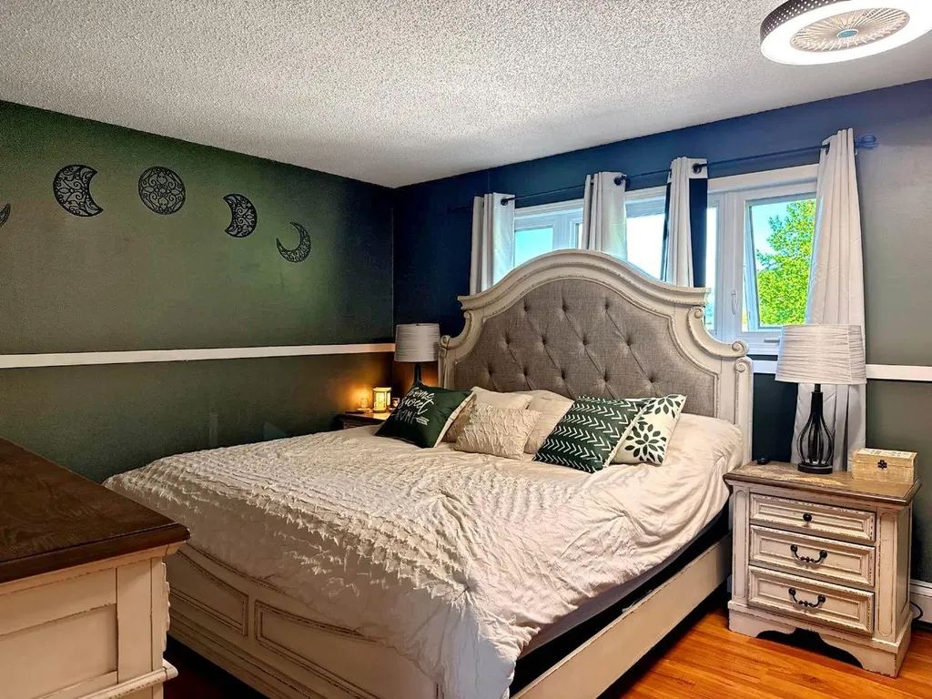 11002 Hoppe Avenue Grande Cache AB t0e0y0