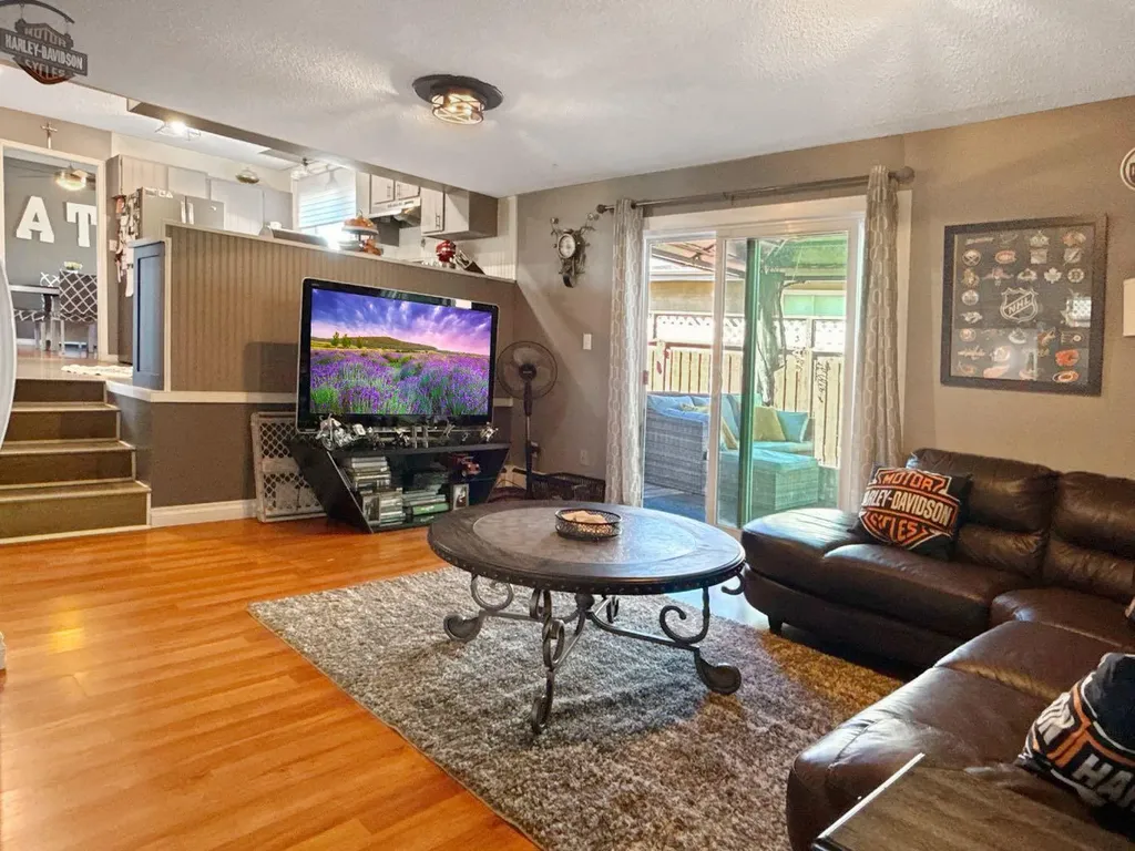 11002 Hoppe Avenue Grande Cache AB t0e0y0