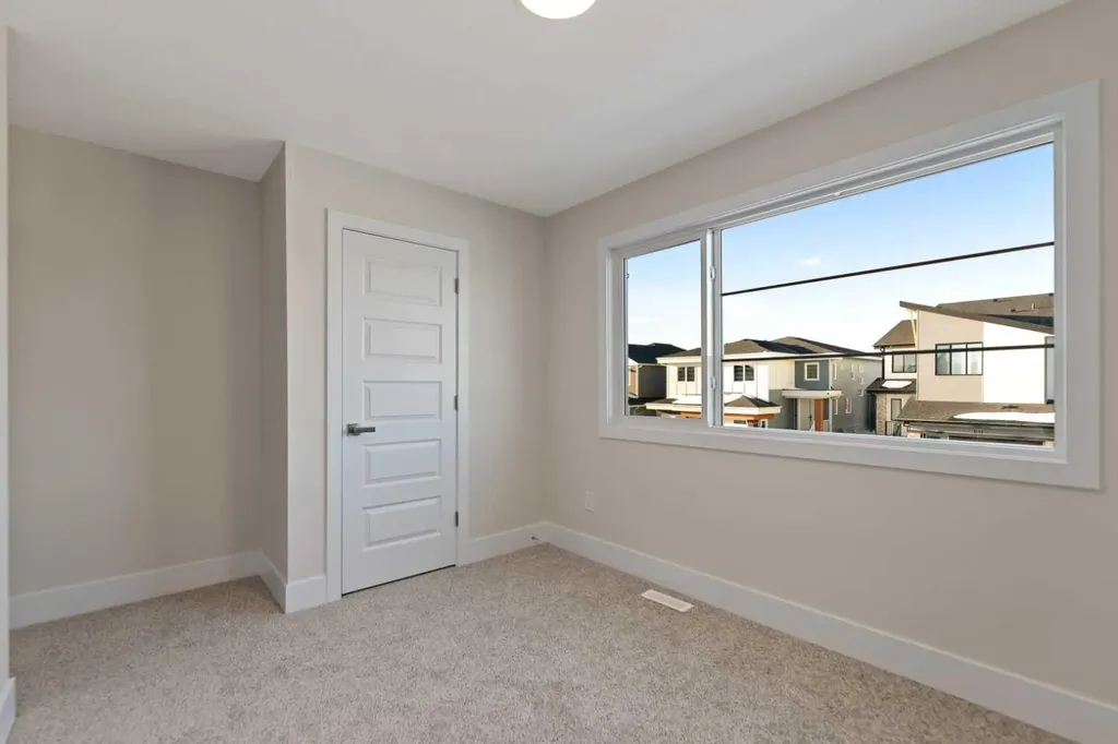 185 South Shore View Chestermere AB T1X2Y3