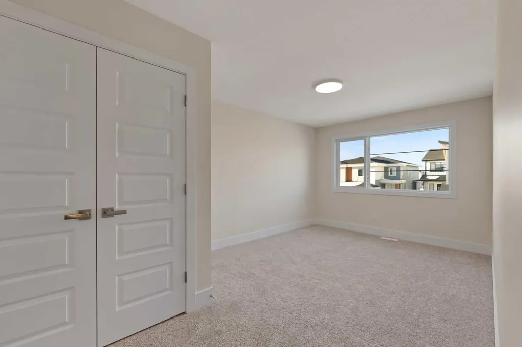 185 South Shore View Chestermere AB T1X2Y3