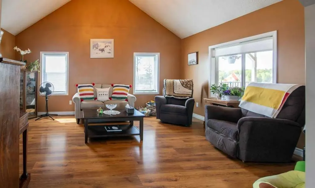33139 Range Road 55 Rural Mountain View County AB T0M 1X0