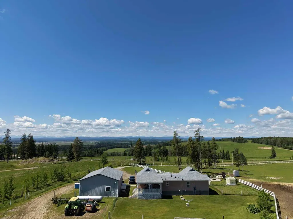33139 Range Road 55 Rural Mountain View County AB T0M 1X0