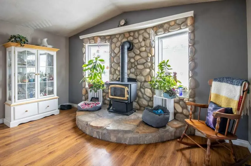 33139 Range Road 55 Rural Mountain View County AB T0M 1X0
