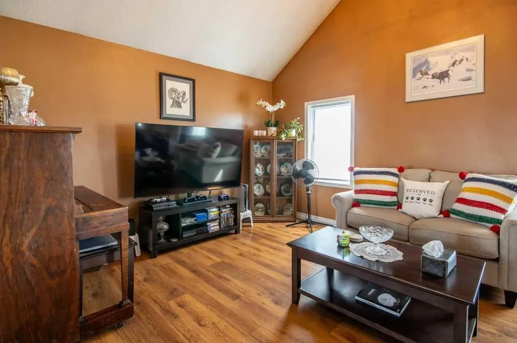 33139 Range Road 55 Rural Mountain View County AB T0M 1X0