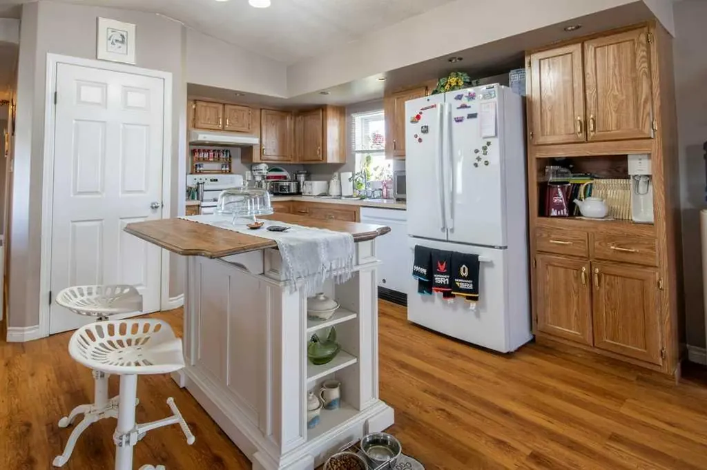 33139 Range Road 55 Rural Mountain View County AB T0M 1X0