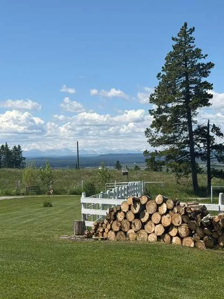 33139 Range Road 55 Rural Mountain View County AB T0M 1X0