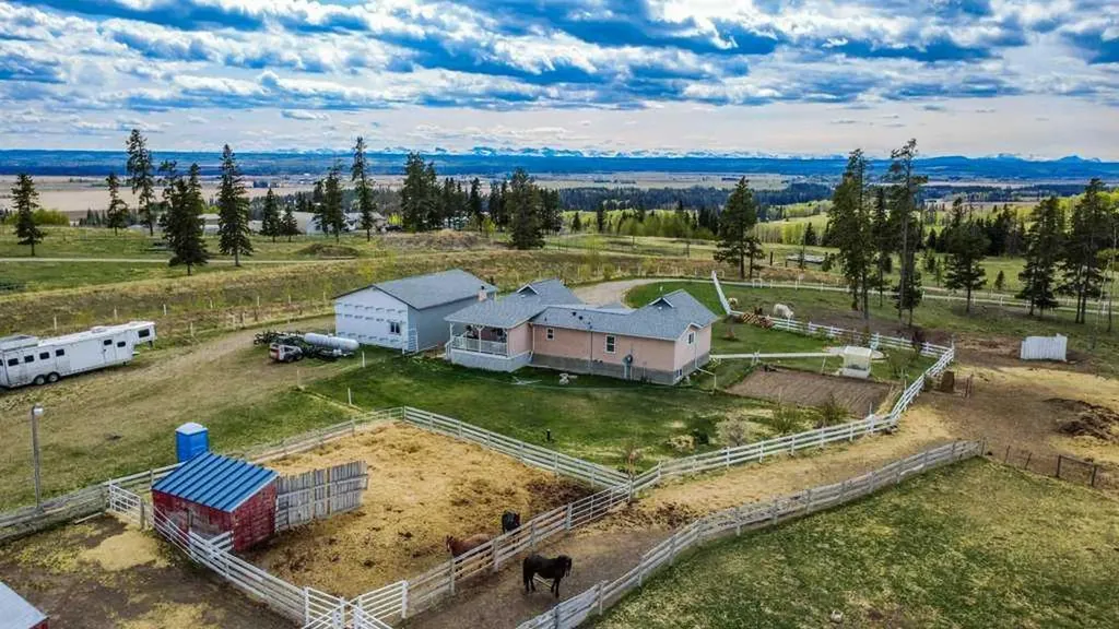 33139 Range Road 55 Rural Mountain View County AB T0M 1X0