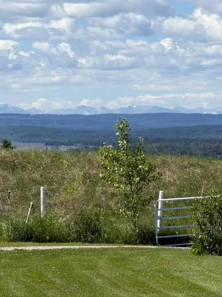 33139 Range Road 55 Rural Mountain View County AB T0M 1X0