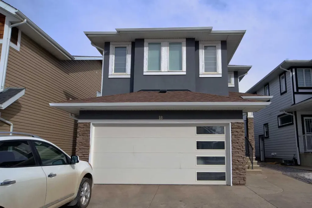 18 Redstone Manor NE Calgary AB T3N0J5