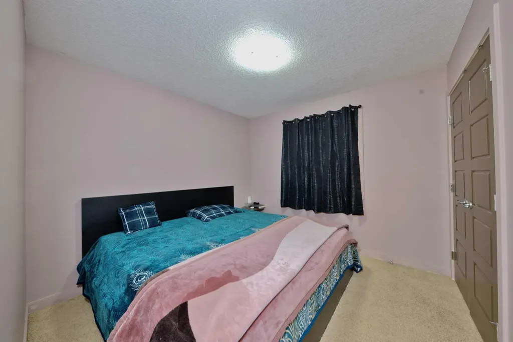 18 Redstone Manor NE Calgary AB T3N0J5