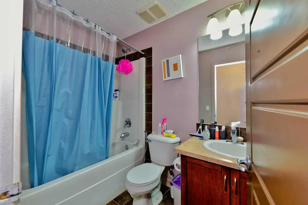 18 Redstone Manor NE Calgary AB T3N0J5