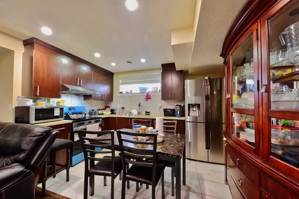 18 Redstone Manor NE Calgary AB T3N0J5