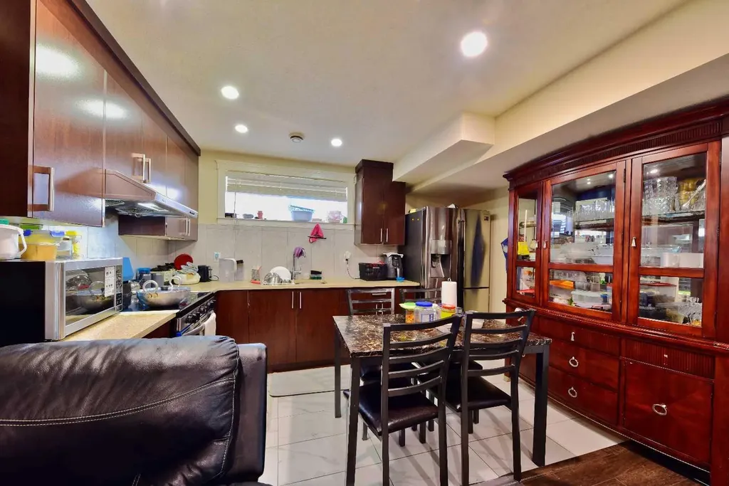 18 Redstone Manor NE Calgary AB T3N0J5