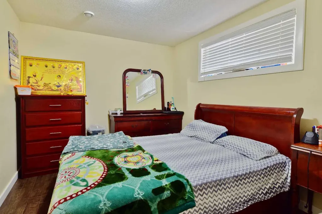 18 Redstone Manor NE Calgary AB T3N0J5