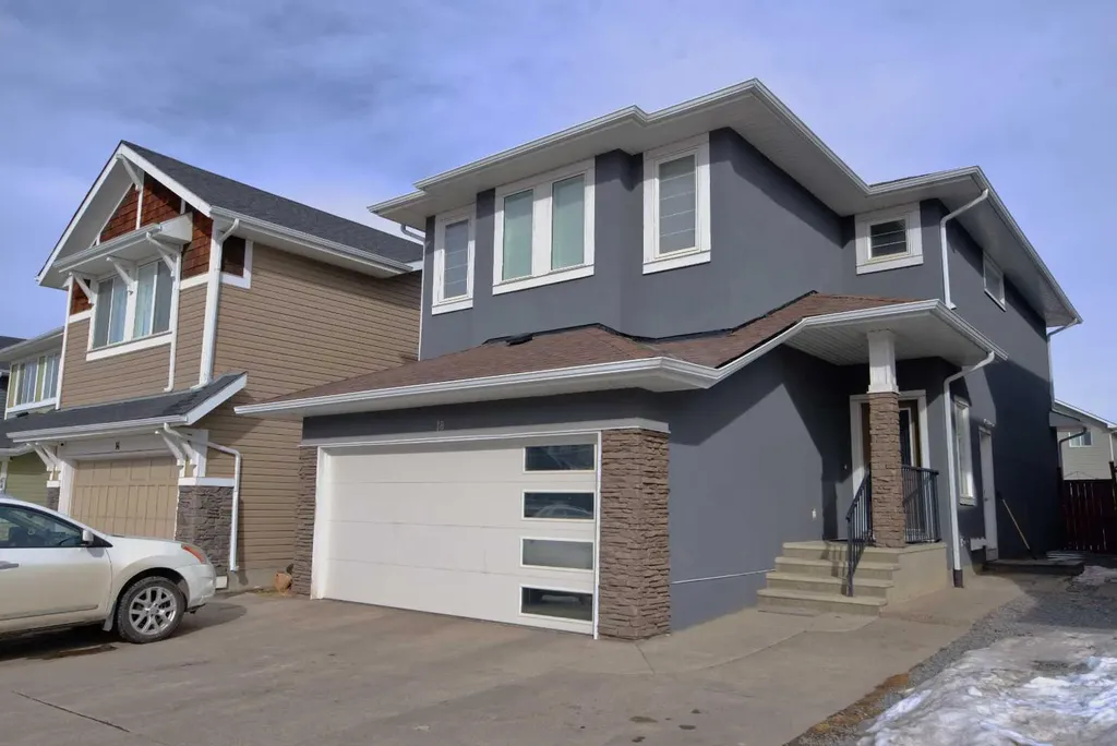 18 Redstone Manor NE Calgary AB T3N0J5