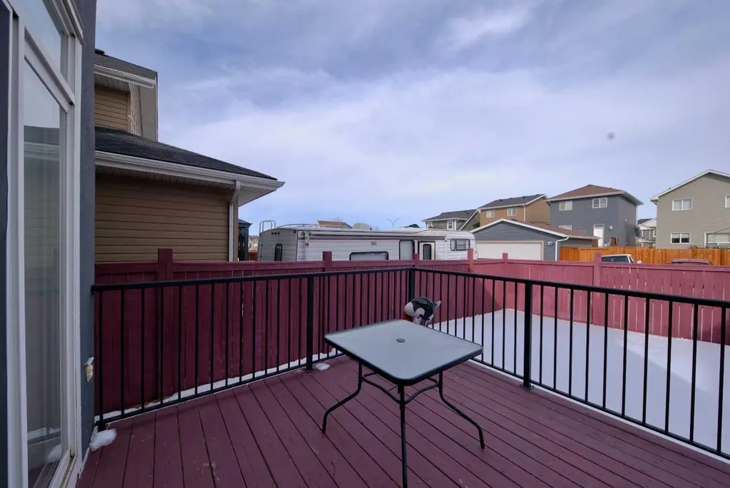18 Redstone Manor NE Calgary AB T3N0J5