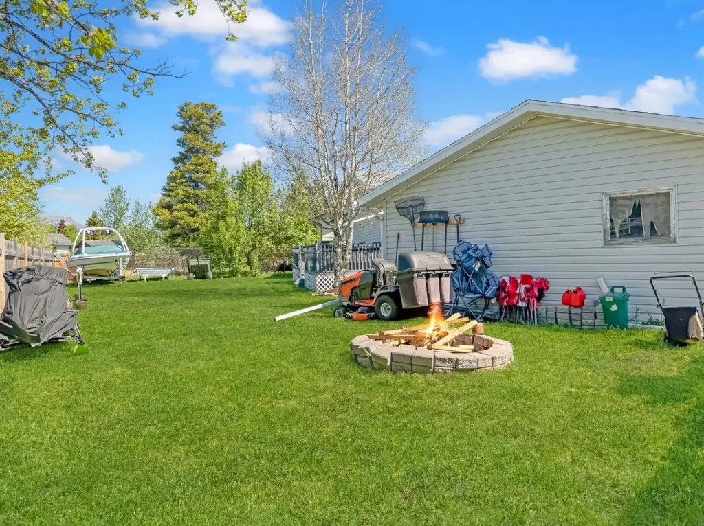 11414 Norris Crescent Grande Cache AB T0E0Y0