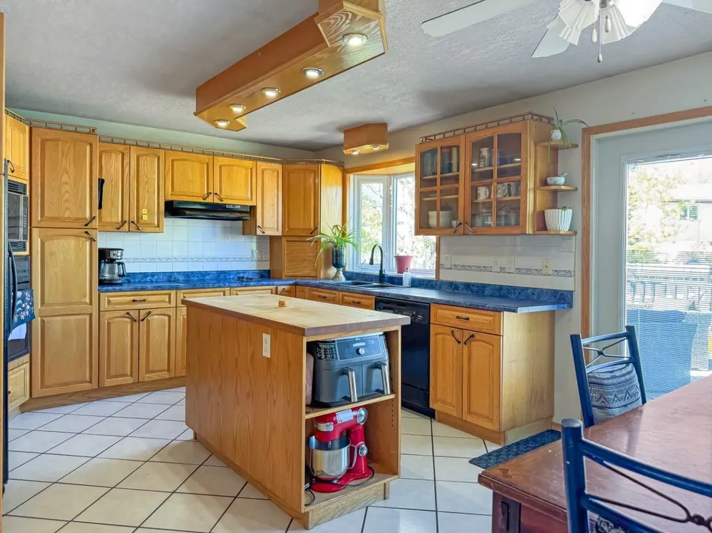 11414 Norris Crescent Grande Cache AB T0E0Y0