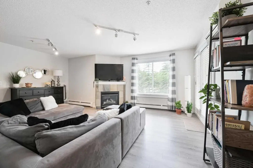 735 56 Avenue SW Calgary AB T2V 0G9
