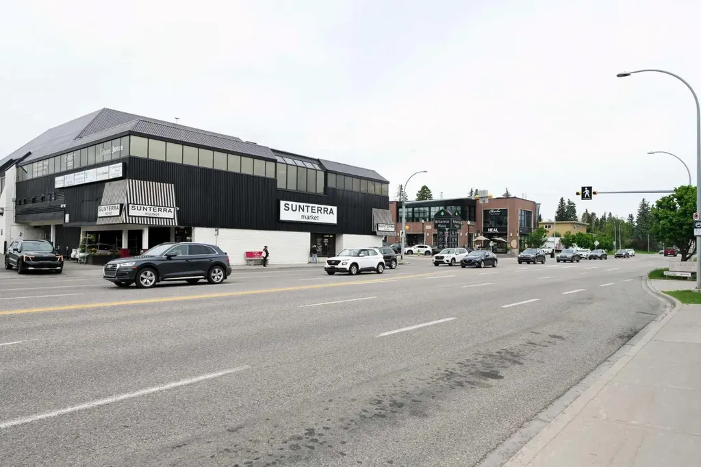 735 56 Avenue SW Calgary AB T2V 0G9