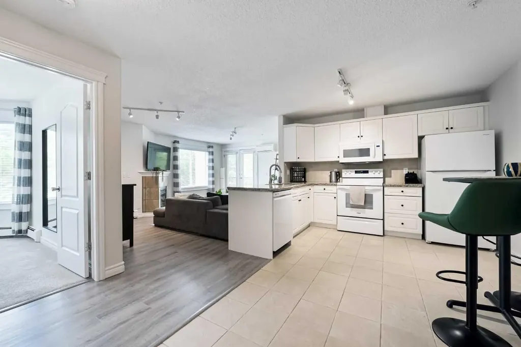 735 56 Avenue SW Calgary AB T2V 0G9