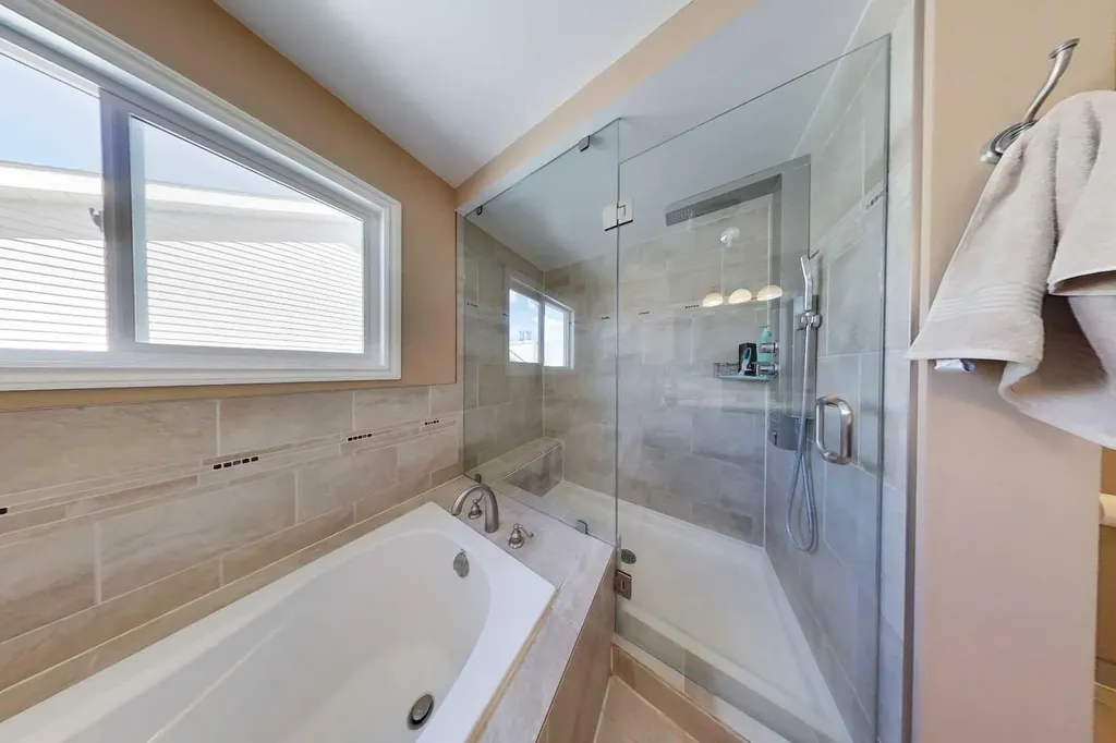 44 Coach Manor Rise SW Calgary AB T3H 1C4