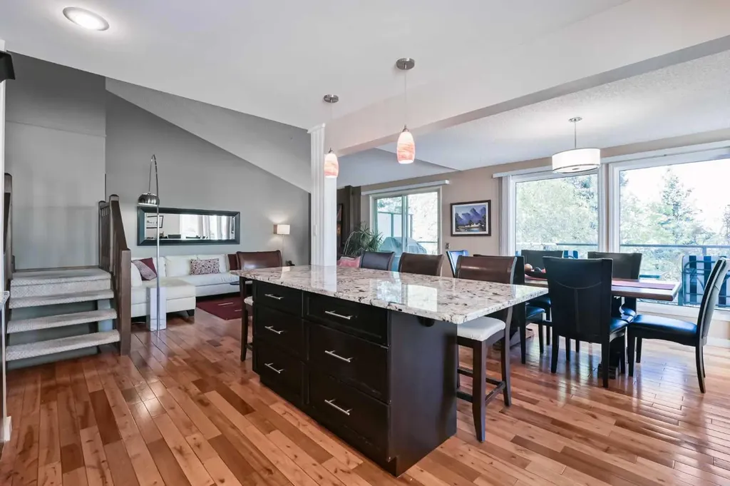 44 Coach Manor Rise SW Calgary AB T3H 1C4