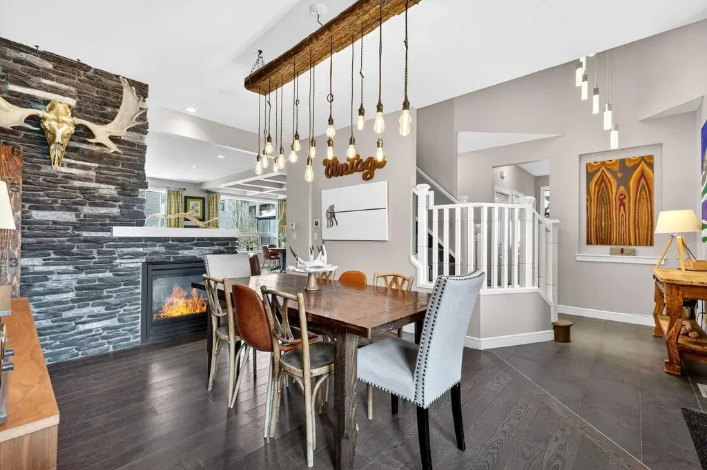 31 Kingston View SE Airdrie AB T4A 0K4