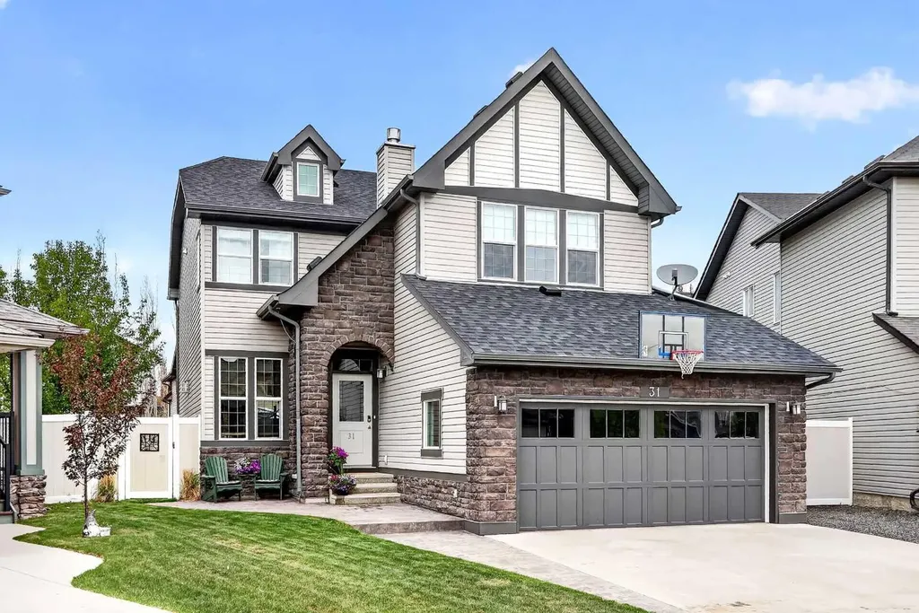 31 Kingston View SE Airdrie AB T4A 0K4