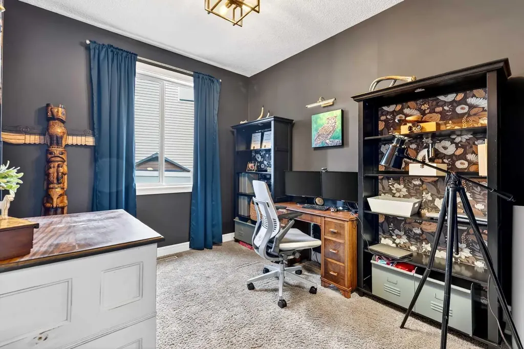31 Kingston View SE Airdrie AB T4A 0K4