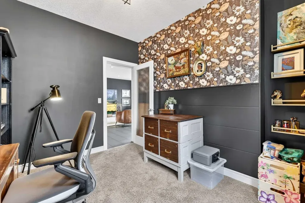 31 Kingston View SE Airdrie AB T4A 0K4