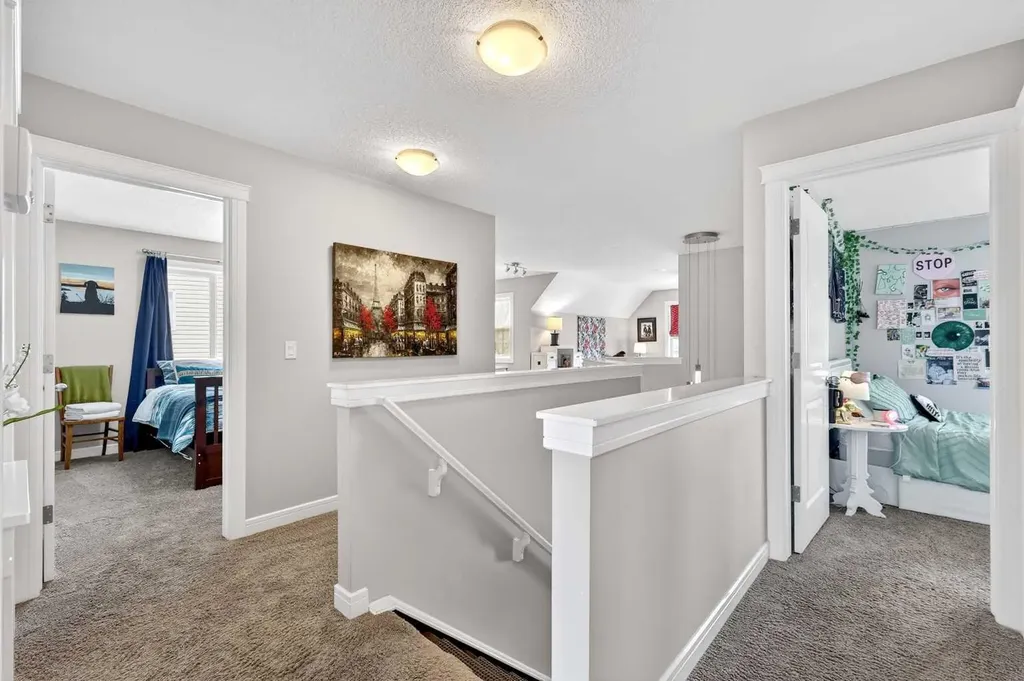 31 Kingston View SE Airdrie AB T4A 0K4