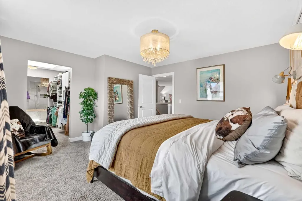31 Kingston View SE Airdrie AB T4A 0K4
