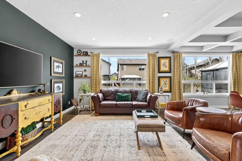 31 Kingston View SE Airdrie AB T4A 0K4