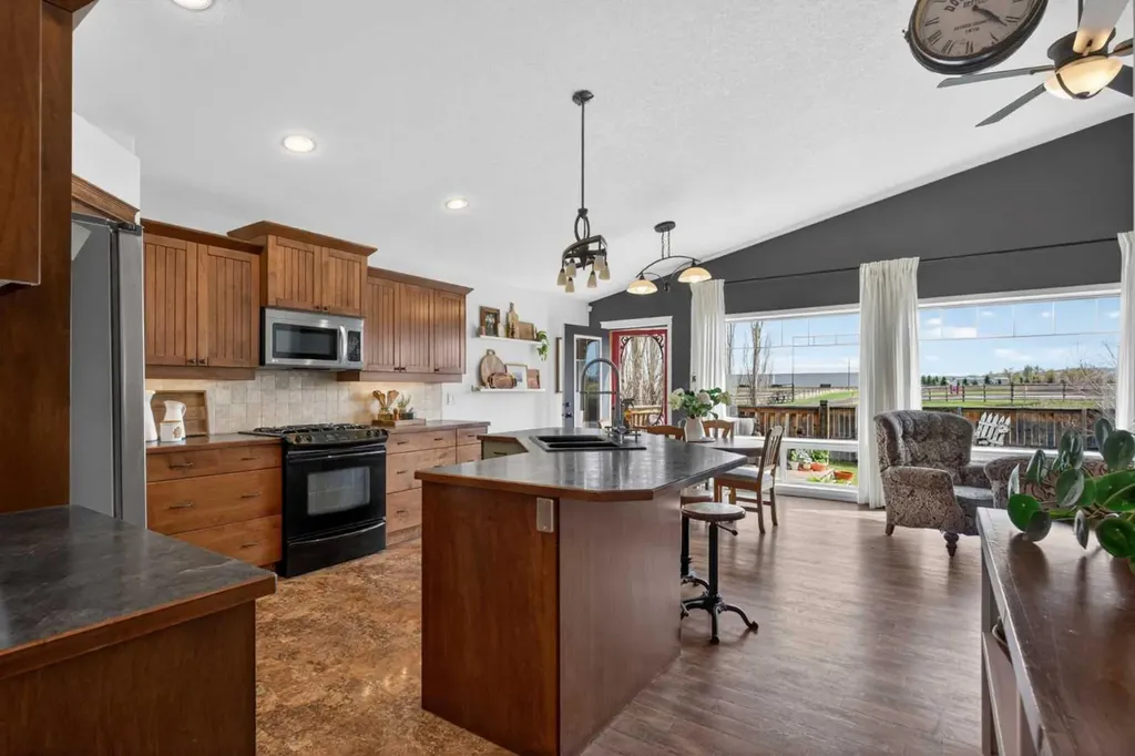 283 Willow Ridge Manor Diamond Valley AB T0L 0H0