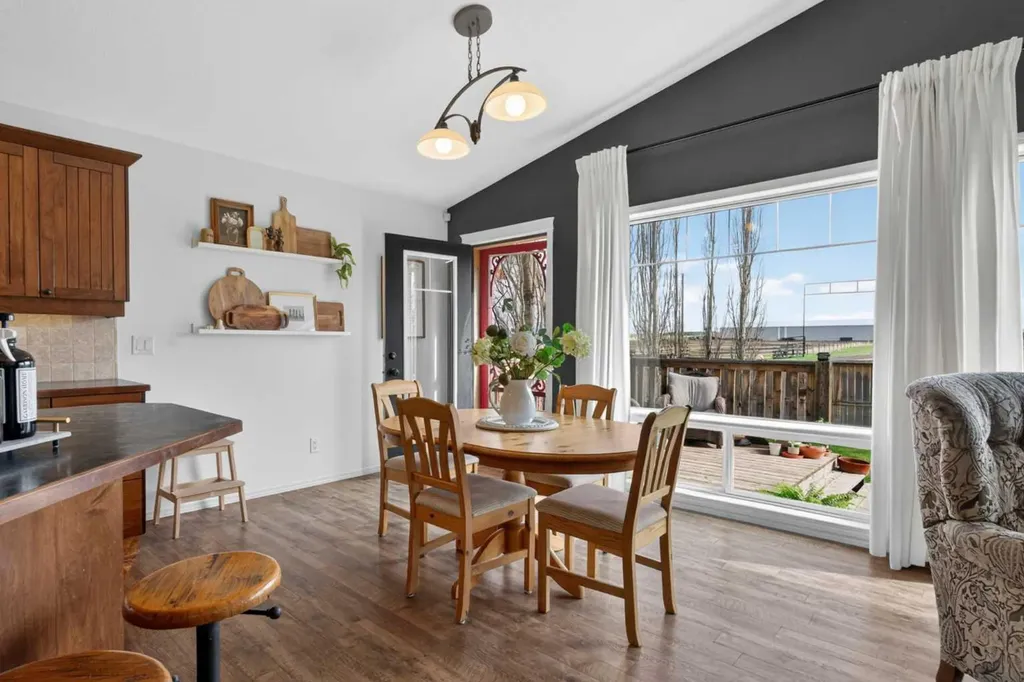 283 Willow Ridge Manor Diamond Valley AB T0L 0H0