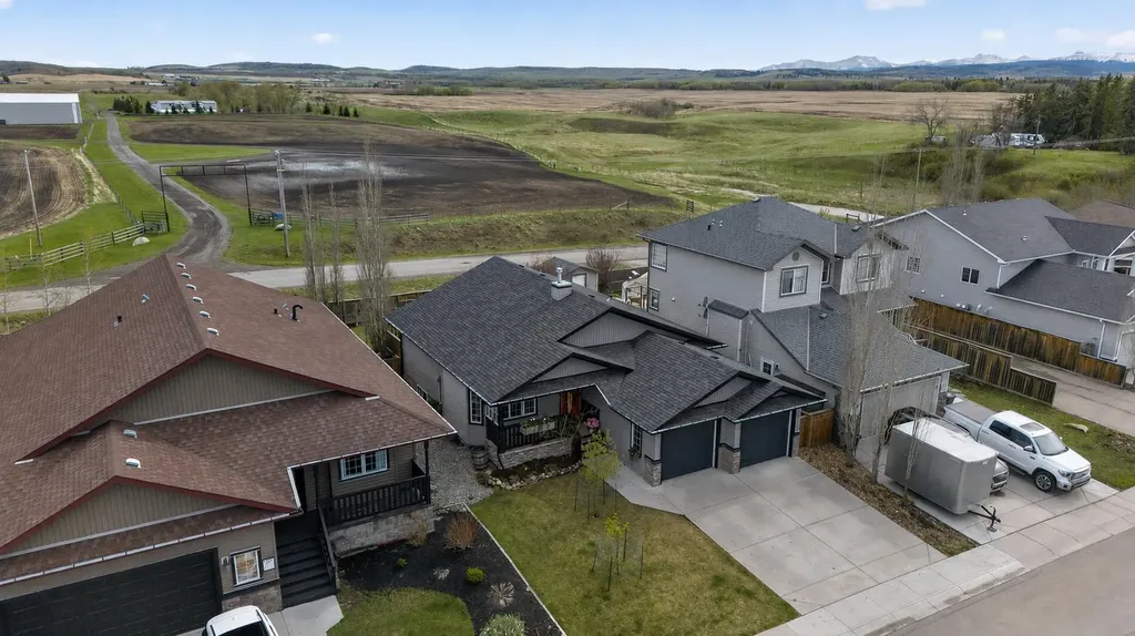 283 Willow Ridge Manor Diamond Valley AB T0L 0H0