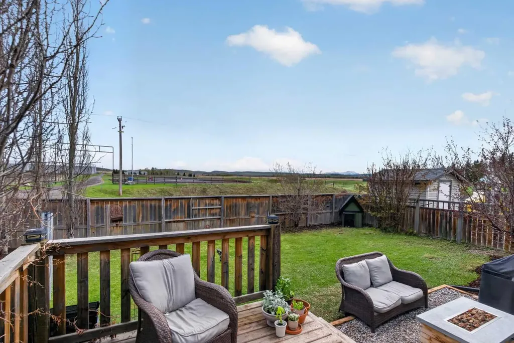 283 Willow Ridge Manor Diamond Valley AB T0L 0H0