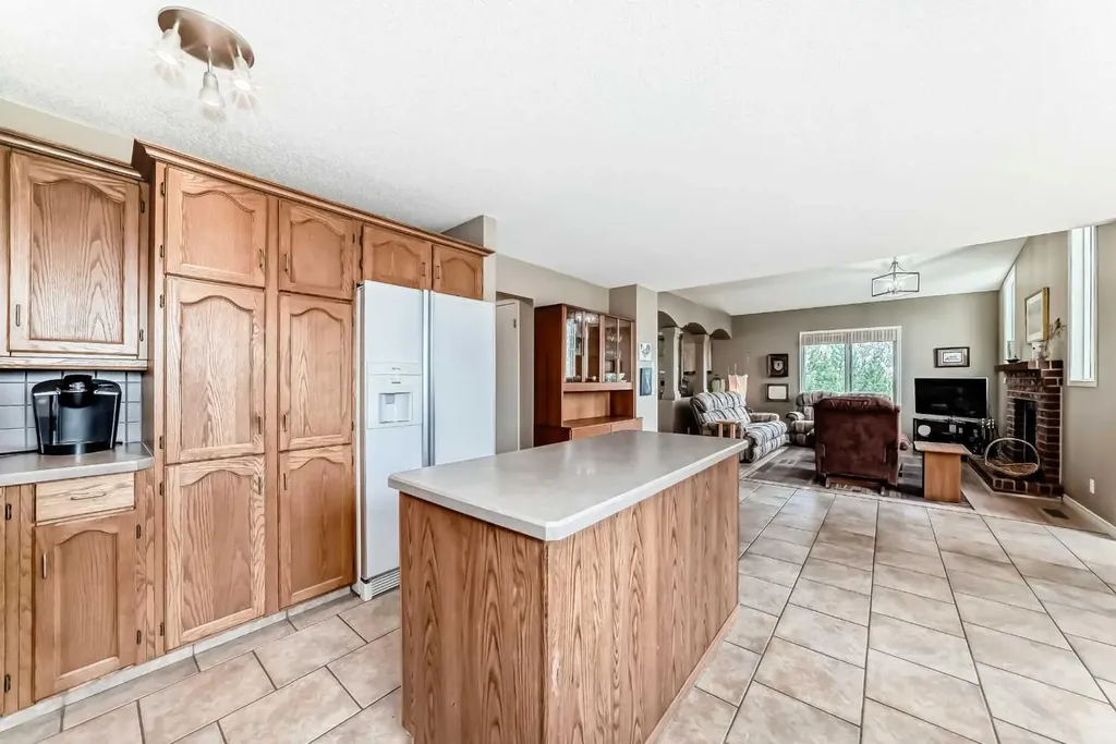 16253 262 Avenue E De Winton AB T1S 4G7