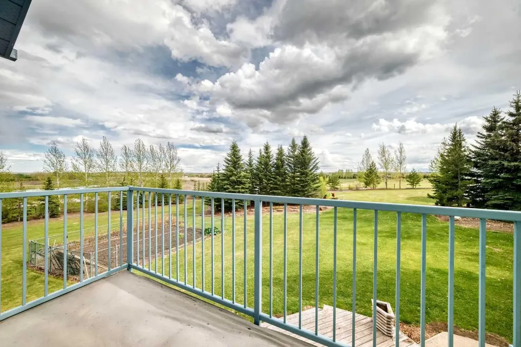 16253 262 Avenue E De Winton AB T1S 4G7