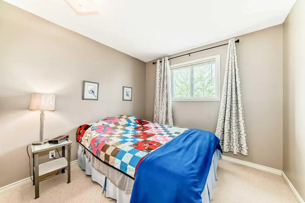 16253 262 Avenue E De Winton AB T1S 4G7
