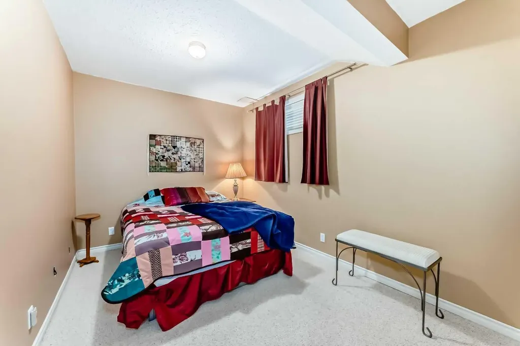 16253 262 Avenue E De Winton AB T1S 4G7
