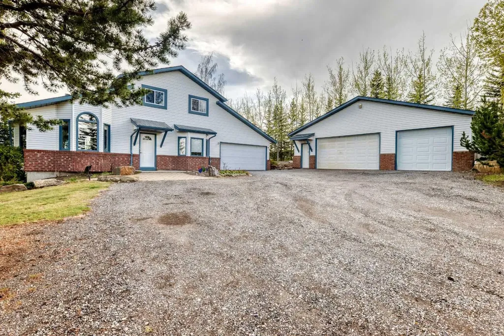 16253 262 Avenue E De Winton AB T1S 4G7