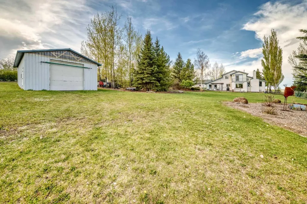 16253 262 Avenue E De Winton AB T1S 4G7