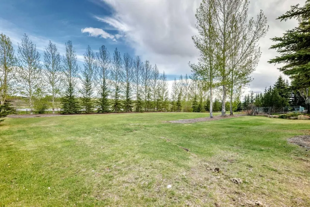 16253 262 Avenue E De Winton AB T1S 4G7